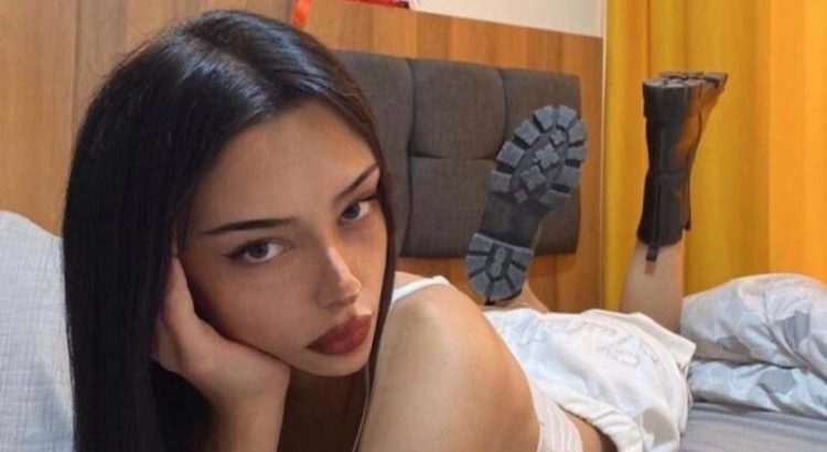 Aradığı Hazzı Bulacak Erkeklere Seslenen Tekkeköy Travesti Melisa